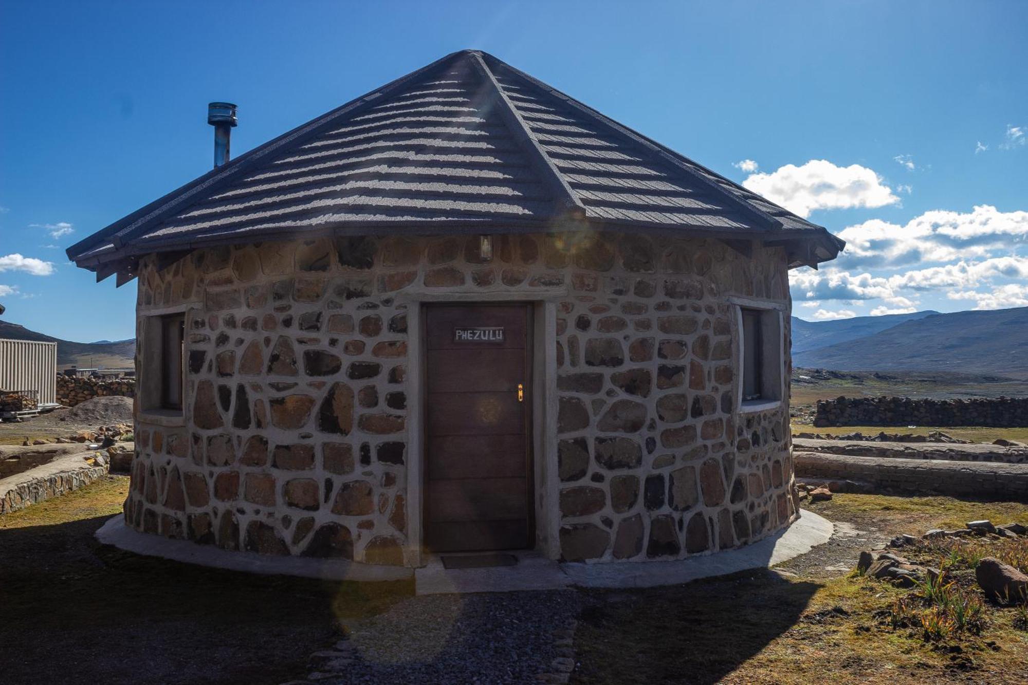 Sani Mountain Escape Hotel Mokhotlong Quarto foto